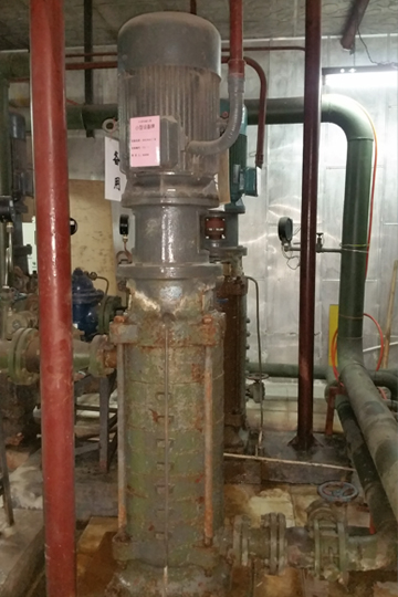 江苏机械大厦供水泵房改造前的铸铁泵